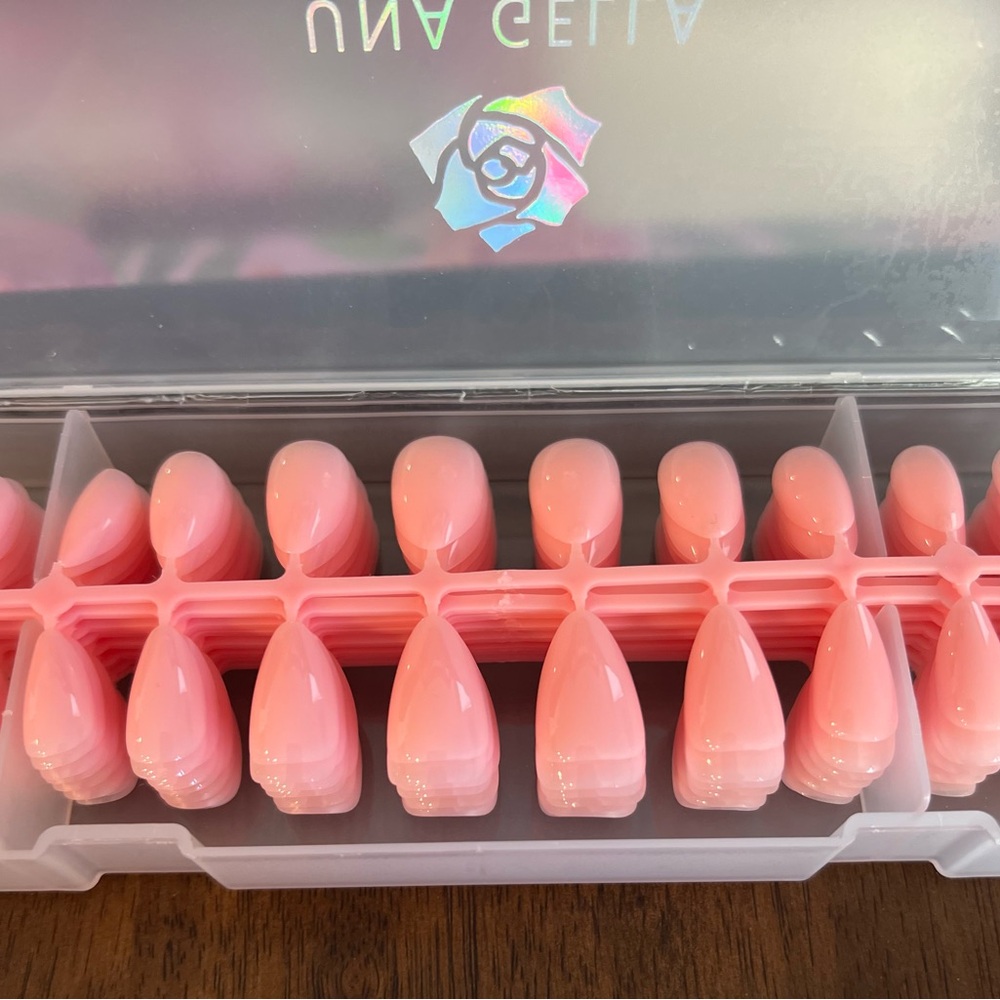 Elegant Pink Nail Tips Set